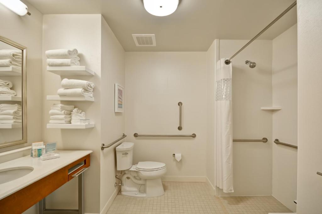 Room image 1